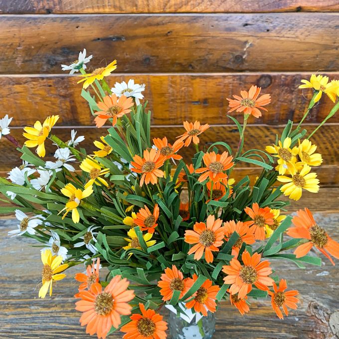 Mini Mountain Daisy Spray - Three Colours available at Quilted Cabin Home Decor.