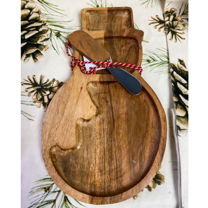 Wooden cheese board shaped as a snowman comes with a wooden handled knife. Available at Quilted Cabin Home Decor.