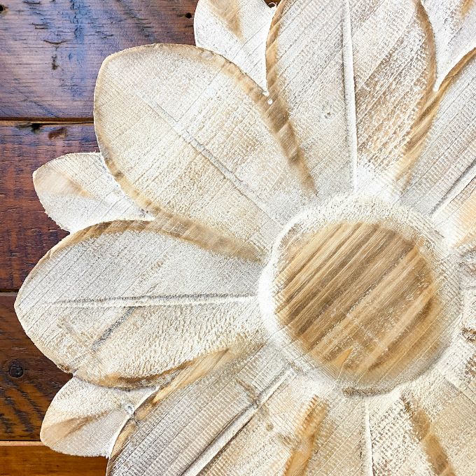 Wooden Wall Daisy - Two Colours available at Quilted Cabin Home Decor.