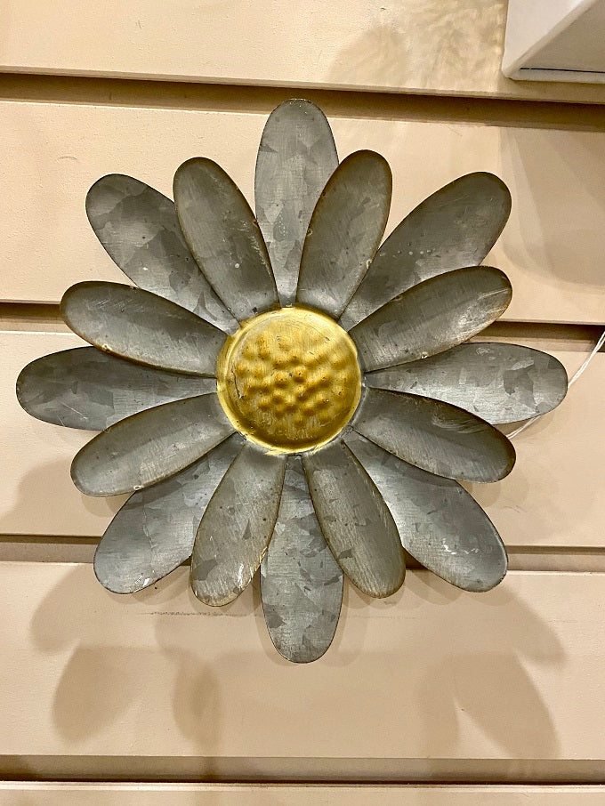 Round Galvanized Daisy available at quilted Cabin Home Decor.